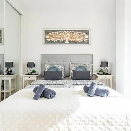 Apartamento La Vista Del Mar Luxury Apartment- 2 Air Conditioners- Terrace & Pool- Golf Del Sur San Miguel de Abona